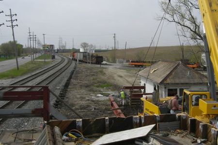 IHB Train Switching Near Grasselli Tower